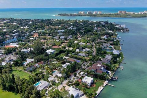 La propiedad comercial en el suroeste de Florida sigue siendo una inversión lucrativa