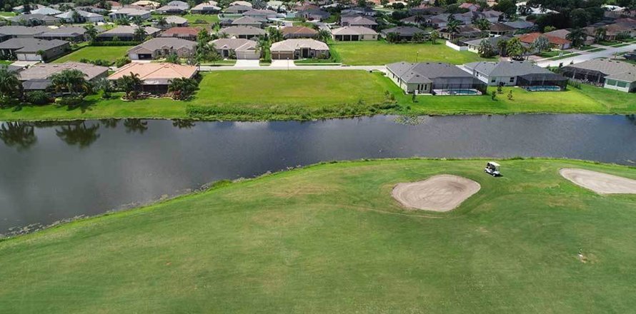 LA PALOMA IN THE VILLAGES AT CYPRESS CREEK sobre plano en Spring Hill, Florida № 206692