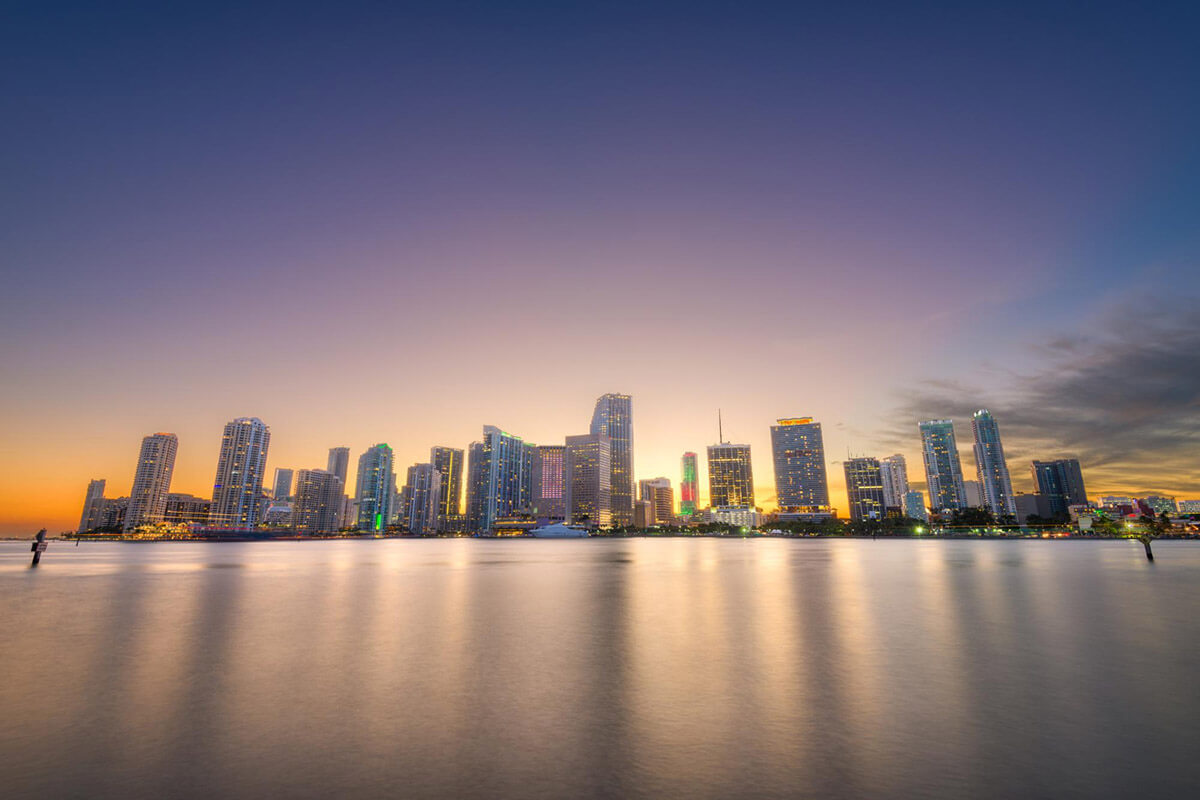 TOP 5 reasons for an expat to buy property in Florida