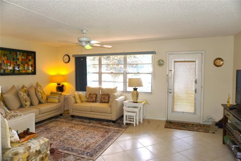 Copropriété à vendre à Coconut Creek, Floride: 1 chambre, 75.34 m2 № 1174096 - photo 5