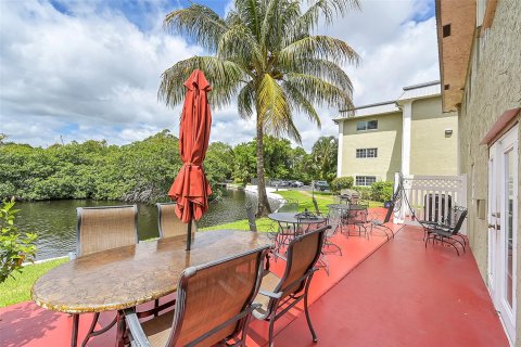 Copropriété à vendre à Fort Lauderdale, Floride: 2 chambres, 92.9 m2 № 1080450 - photo 11