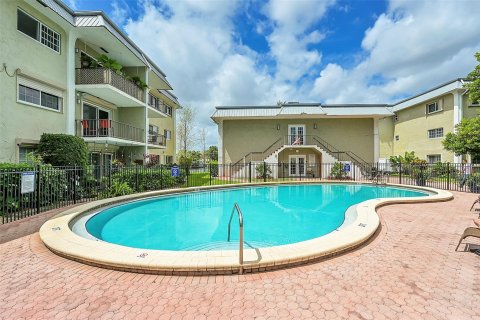 Copropriété à vendre à Fort Lauderdale, Floride: 2 chambres, 92.9 m2 № 1080450 - photo 12