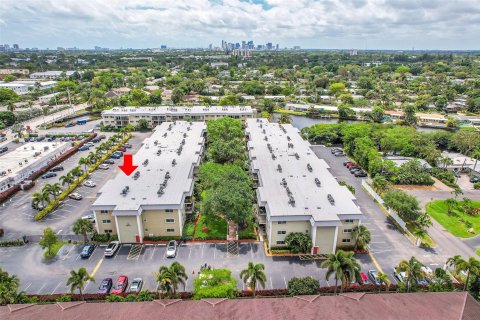 Copropriété à vendre à Fort Lauderdale, Floride: 2 chambres, 92.9 m2 № 1080450 - photo 1