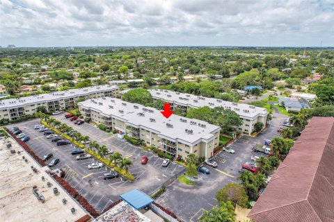 Copropriété à vendre à Fort Lauderdale, Floride: 2 chambres, 92.9 m2 № 1080450 - photo 2