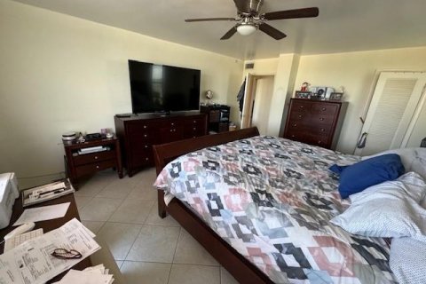 Condo in Hollywood, Florida, 3 bedrooms  № 1080451 - photo 21