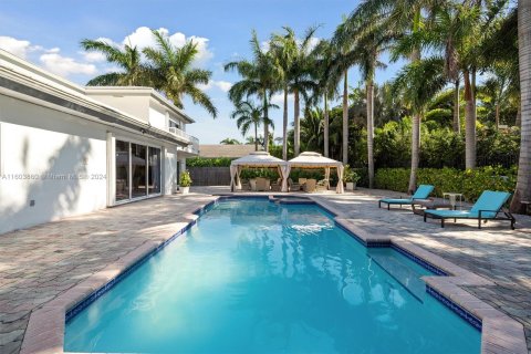 Villa ou maison à vendre à Golden Beach, Floride: 5 chambres, 341.32 m2 № 1223888 - photo 9