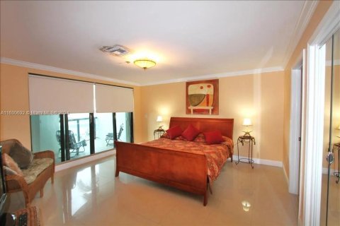 Condo in Miami Beach, Florida, 2 bedrooms  № 1223840 - photo 5