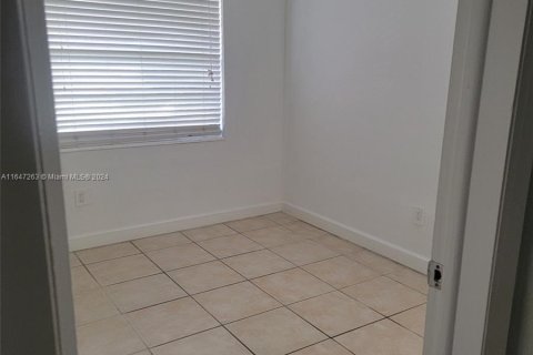 Townhouse in Miami, Florida 3 bedrooms, 117.61 sq.m. № 1329982 - photo 7