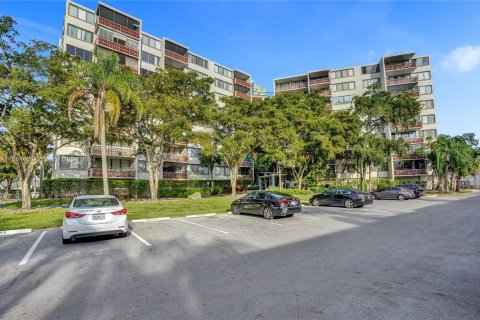 Condominio en alquiler en Lauderhill, Florida, 1 dormitorio, 50.45 m2 № 1377379 - foto 12