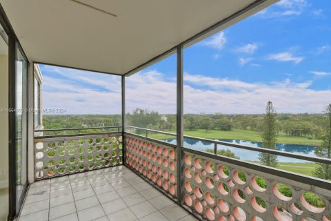 Condominio en alquiler en Lauderhill, Florida, 1 dormitorio, 50.45 m2 № 1377379 - foto 2