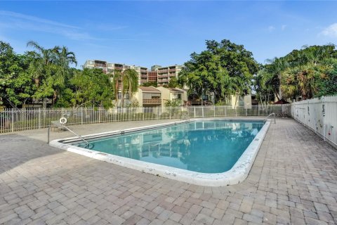 Condominio en alquiler en Lauderhill, Florida, 1 dormitorio, 50.45 m2 № 1377379 - foto 13