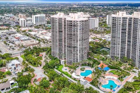 Condo in Fort Lauderdale, Florida, 2 bedrooms  № 1328822 - photo 27