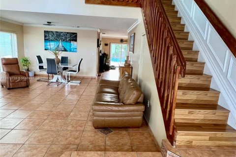 Casa en venta en Hialeah, Florida, 4 dormitorios, 200.3 m2 № 1401688 - foto 7