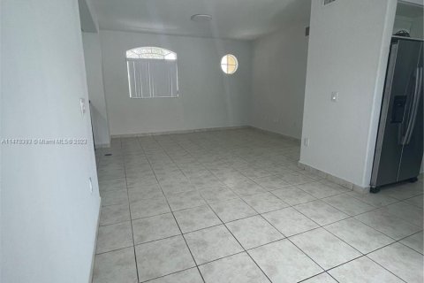 Townhouse in Hialeah, Florida 3 bedrooms, 123.37 sq.m. № 809910 - photo 27