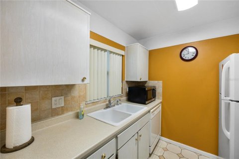 Condominio en venta en Largo, Florida, 1 dormitorio, 59.46 m2 № 1416921 - foto 14