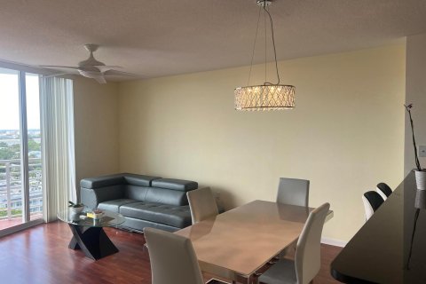 Condo in West Palm Beach, Florida, 1 bedroom  № 1104395 - photo 7