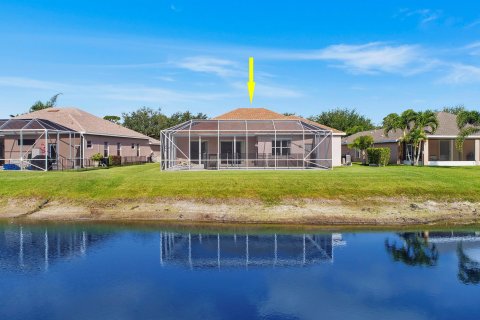 House in Jensen Beach, Florida 4 bedrooms, 220.83 sq.m. № 1104393 - photo 14