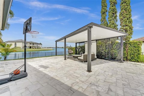 Villa ou maison à vendre à Miramar, Floride: 7 chambres, 368.45 m2 № 1379009 - photo 11