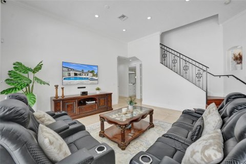 Casa en venta en Miramar, Florida, 7 dormitorios, 368.45 m2 № 1379009 - foto 30