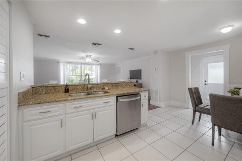 Casa en venta en Tampa, Florida, 3 dormitorios, 135.82 m2 № 1259701 - foto 16