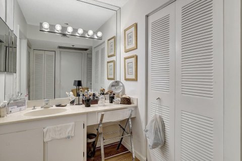 Condo in Aventura, Florida, 2 bedrooms  № 1182680 - photo 18