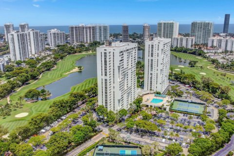 Condo in Aventura, Florida, 2 bedrooms  № 1182680 - photo 8