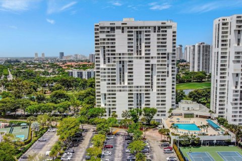 Condo in Aventura, Florida, 2 bedrooms  № 1182680 - photo 11