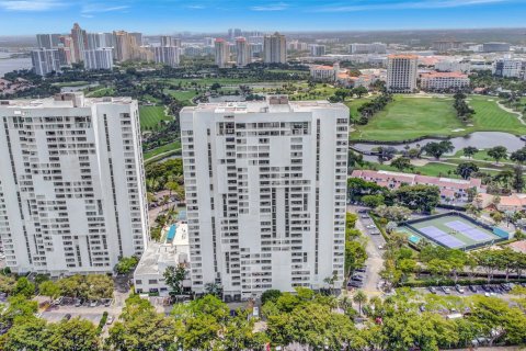 Condo in Aventura, Florida, 2 bedrooms  № 1182680 - photo 12