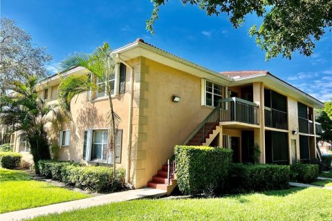 Condo in Hollywood, Florida, 2 bedrooms  № 1182654 - photo 21