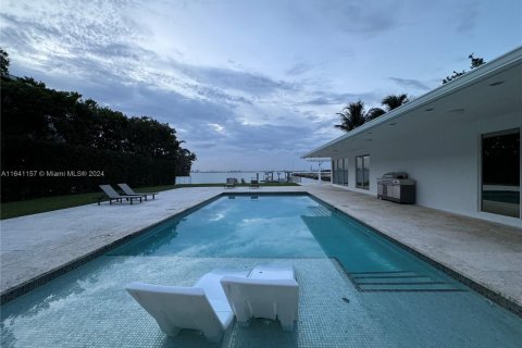 House in Key Biscayne, Florida 4 bedrooms, 238.39 sq.m. № 1318932 - photo 24