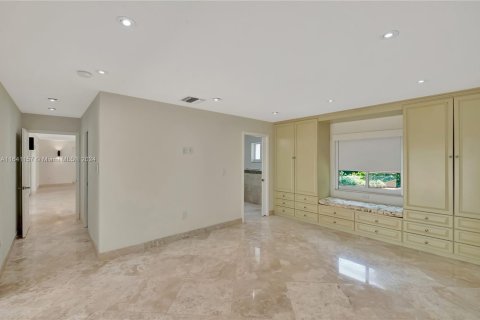 Villa ou maison à vendre à Key Biscayne, Floride: 4 chambres, 238.39 m2 № 1318932 - photo 13