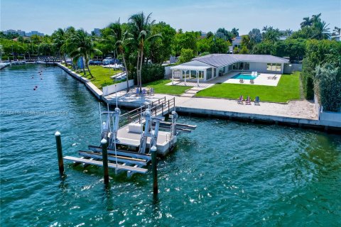 Villa ou maison à vendre à Key Biscayne, Floride: 4 chambres, 238.39 m2 № 1318932 - photo 19