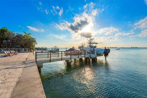 Villa ou maison à vendre à Key Biscayne, Floride: 4 chambres, 238.39 m2 № 1318932 - photo 5