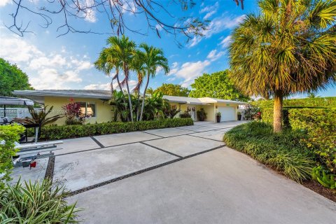 Villa ou maison à vendre à Key Biscayne, Floride: 4 chambres, 238.39 m2 № 1318932 - photo 2