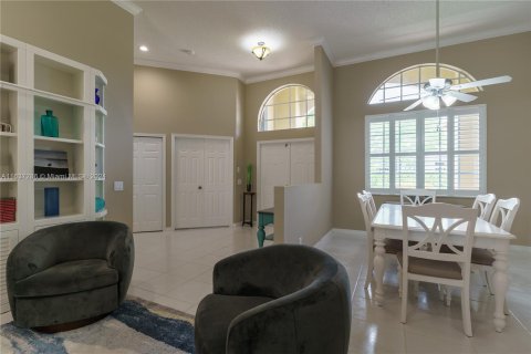 House in Weston, Florida 5 bedrooms, 249.81 sq.m. № 1309448 - photo 4