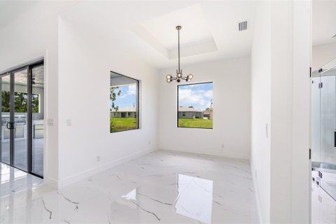 Casa en venta en Cape Coral, Florida, 4 dormitorios, 208.01 m2 № 1295650 - foto 17