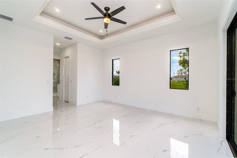 Casa en venta en Cape Coral, Florida, 4 dormitorios, 208.01 m2 № 1295650 - foto 20