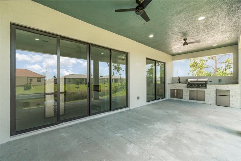 Casa en venta en Cape Coral, Florida, 4 dormitorios, 208.01 m2 № 1295650 - foto 4