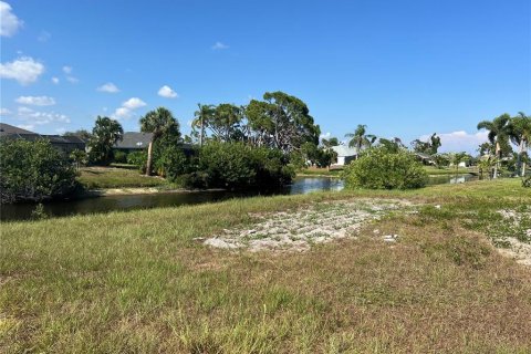 Terreno en venta en Rotonda, Florida № 1205410 - foto 6