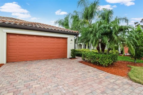 Villa ou maison à louer à Bradenton, Floride: 2 chambres, 143.16 m2 № 914745 - photo 2