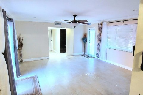 Casa en venta en Hollywood, Florida, 3 dormitorios, 159.88 m2 № 1221279 - foto 16