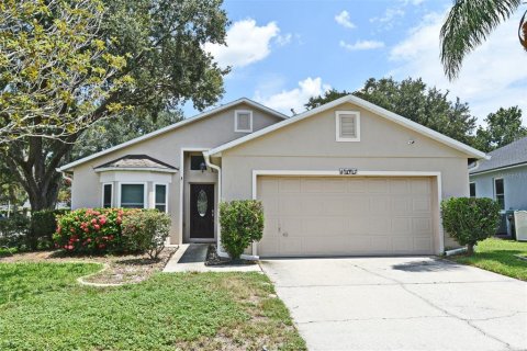 House in Orlando, Florida 3 bedrooms, 118.73 sq.m. № 1356544 - photo 1