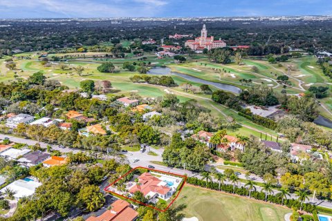 Villa ou maison à vendre à Coral Gables, Floride: 5 chambres, 360.83 m2 № 1008955 - photo 4