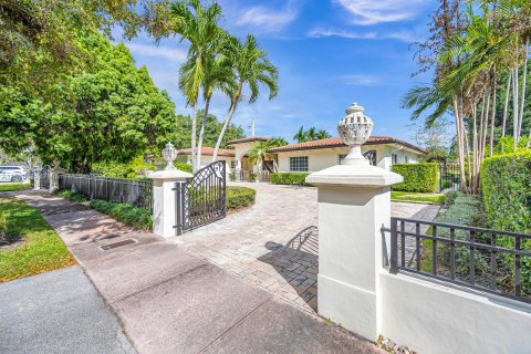 Villa ou maison à vendre à Coral Gables, Floride: 5 chambres, 360.83 m2 № 1008955 - photo 13