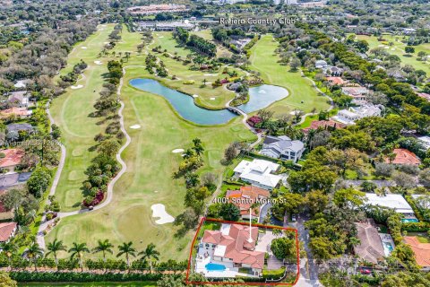 Villa ou maison à vendre à Coral Gables, Floride: 5 chambres, 360.83 m2 № 1008955 - photo 2