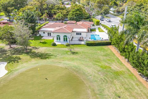 Villa ou maison à vendre à Coral Gables, Floride: 5 chambres, 360.83 m2 № 1008955 - photo 9