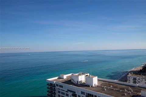 Condominio en venta en Hollywood, Florida, 3 dormitorios, 193.98 m2 № 1272186 - foto 13