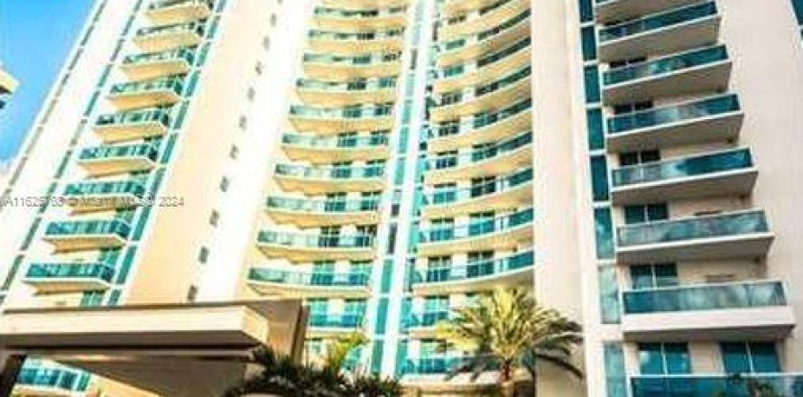 Condo à Hollywood, Floride, 3 chambres  № 1272186