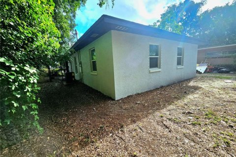 House in Tampa, Florida 3 bedrooms, 92.81 sq.m. № 1246392 - photo 5