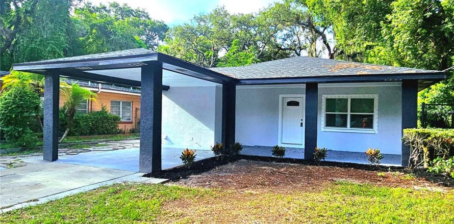 House in Tampa, Florida 3 bedrooms, 92.81 sq.m. № 1246392